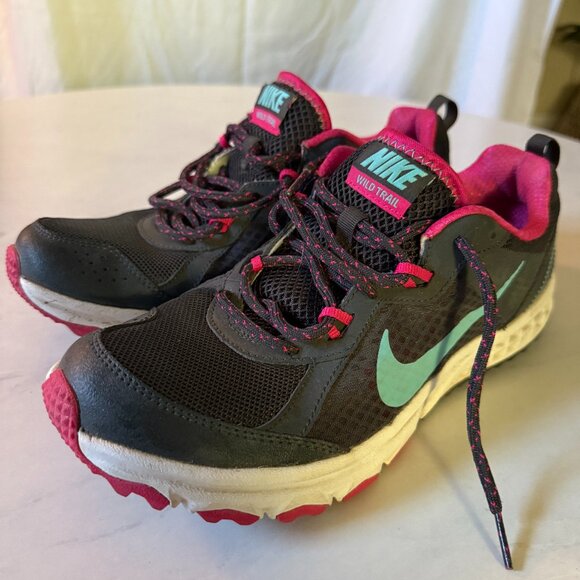 Nike Wild Trail Wide Running Shoes – Women’s Size 10 - Picture 1 of 3